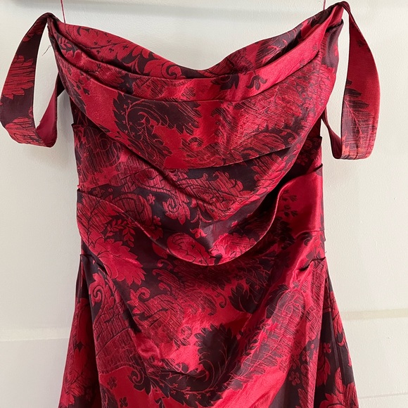 Kay Unger New York Red / Burgandy Gown - Picture 2 of 5